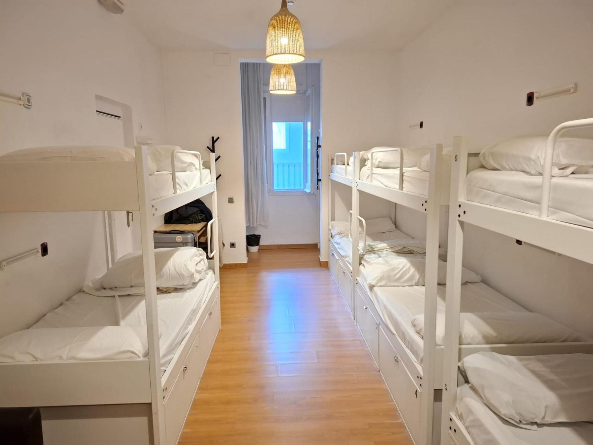 Mediterranean Hostel Barcellona Esterno foto