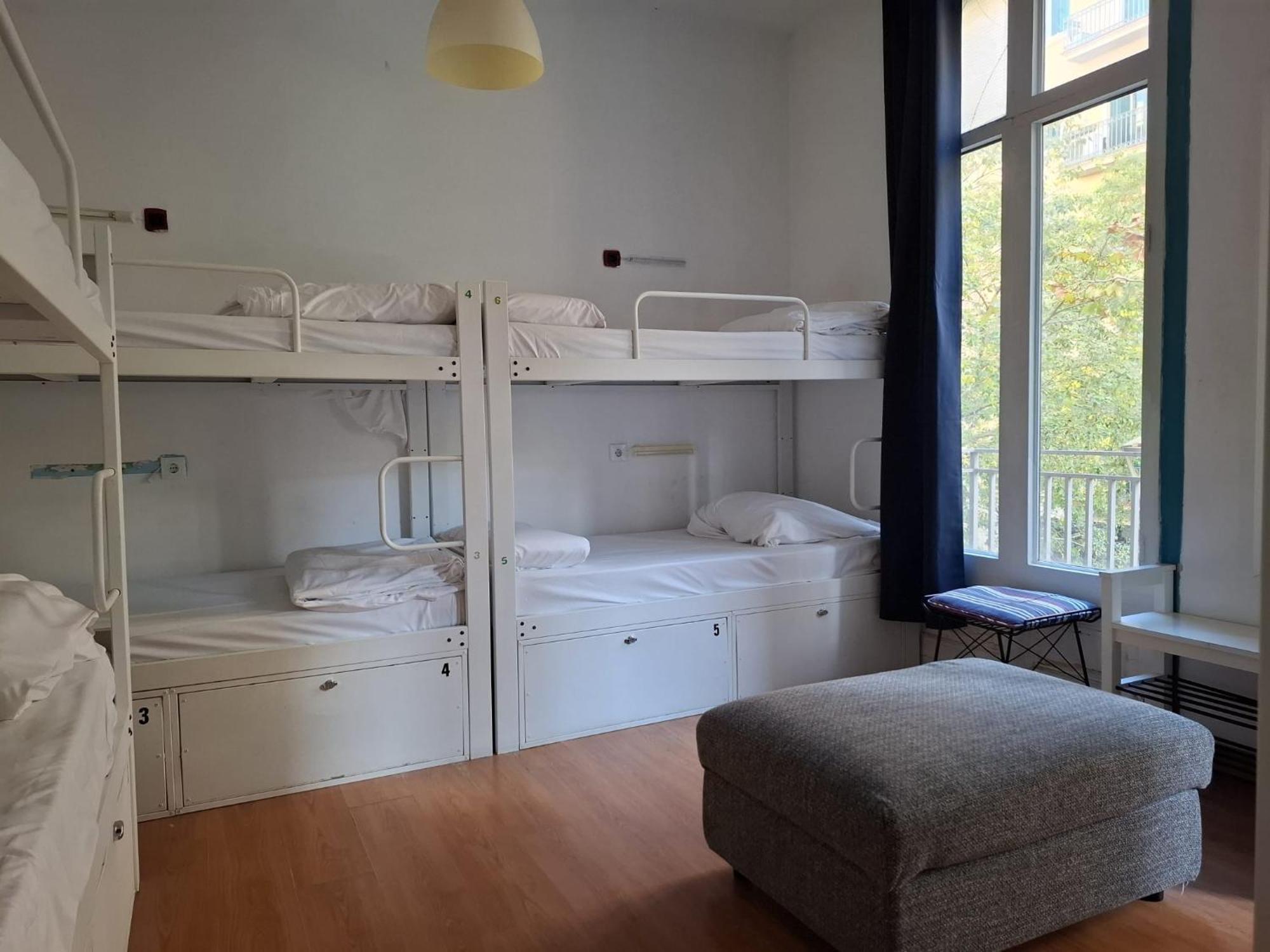 Mediterranean Hostel Barcellona Esterno foto